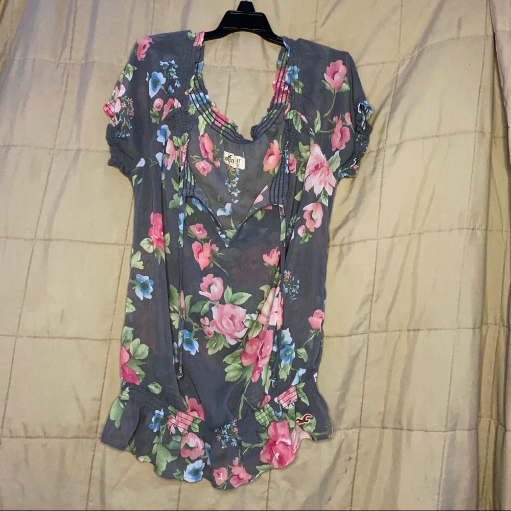 hollister floral blouse